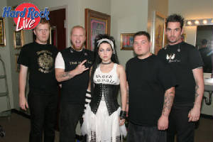 evanescence4.jpg